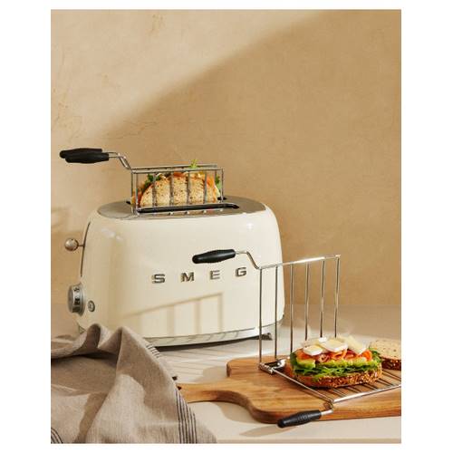 Tostadora store smeg crema